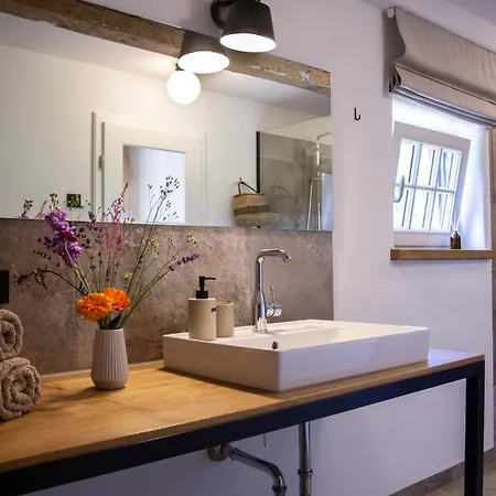 Ruhiger Rueckzugsort Mit Kamin & Garten, Fuer Paare * Kloster Tempzin